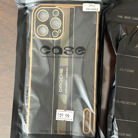 iPhone 12 Pro Max case with screen protector and jelly inside - Picture 3 of 3